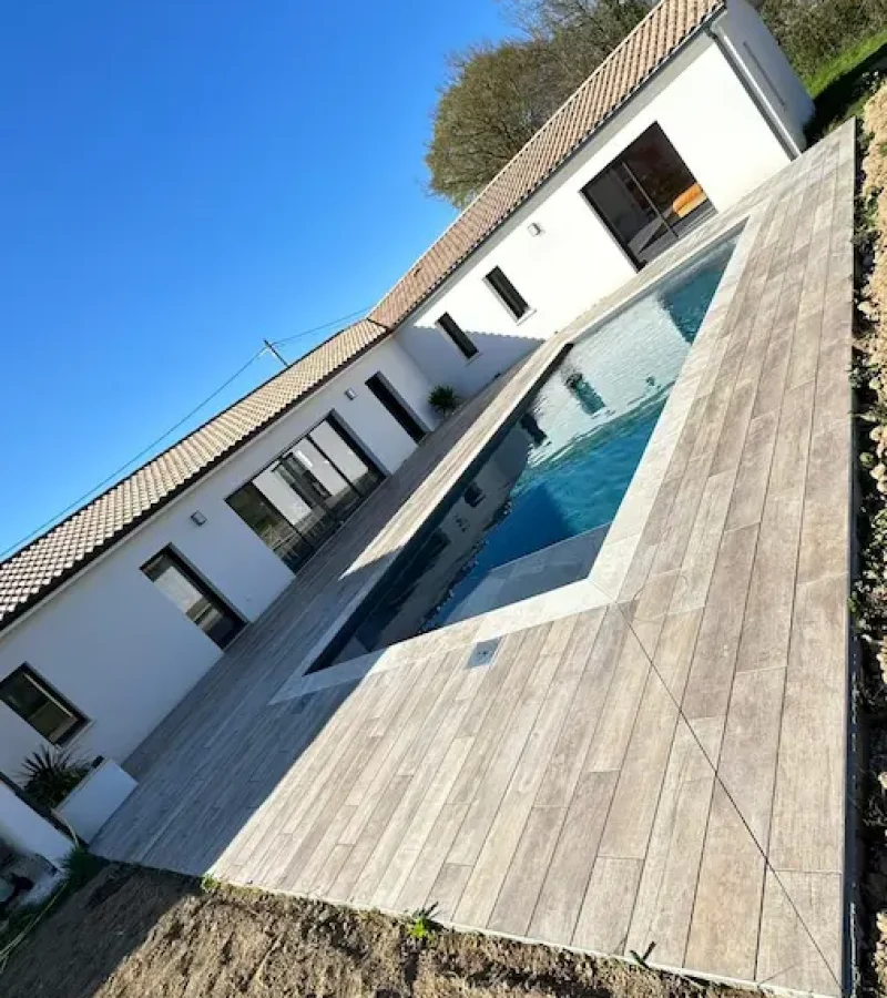 Réalisation de terrasse par HBC Design, carreleur à Saint Sulpice de Royan